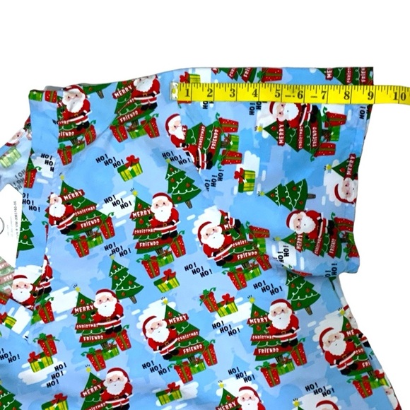 Devine Curves Scrub Christmas Top Women V Neck Short Sleeve Santa Blue Plus 3X - Picture 5 of 15